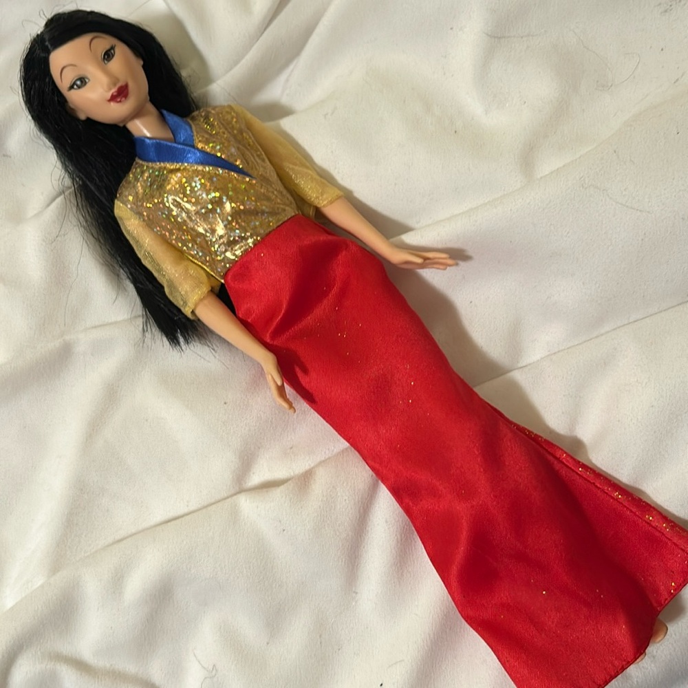 Barbie Mattel Mulan Disney Doll